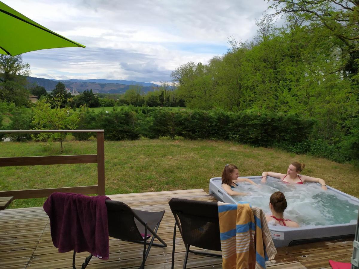 Camping Domaine De Senaud Albon Екстериор снимка