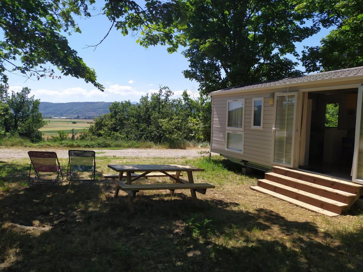 Camping Domaine De Senaud Albon Стая снимка