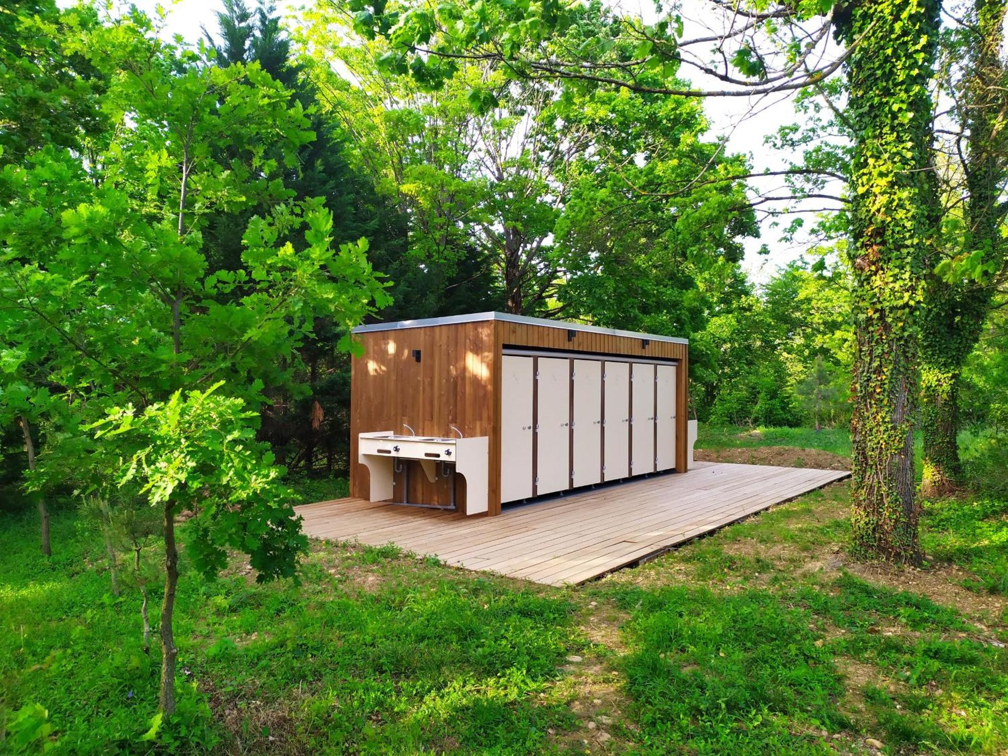 Camping Domaine De Senaud Albon Екстериор снимка