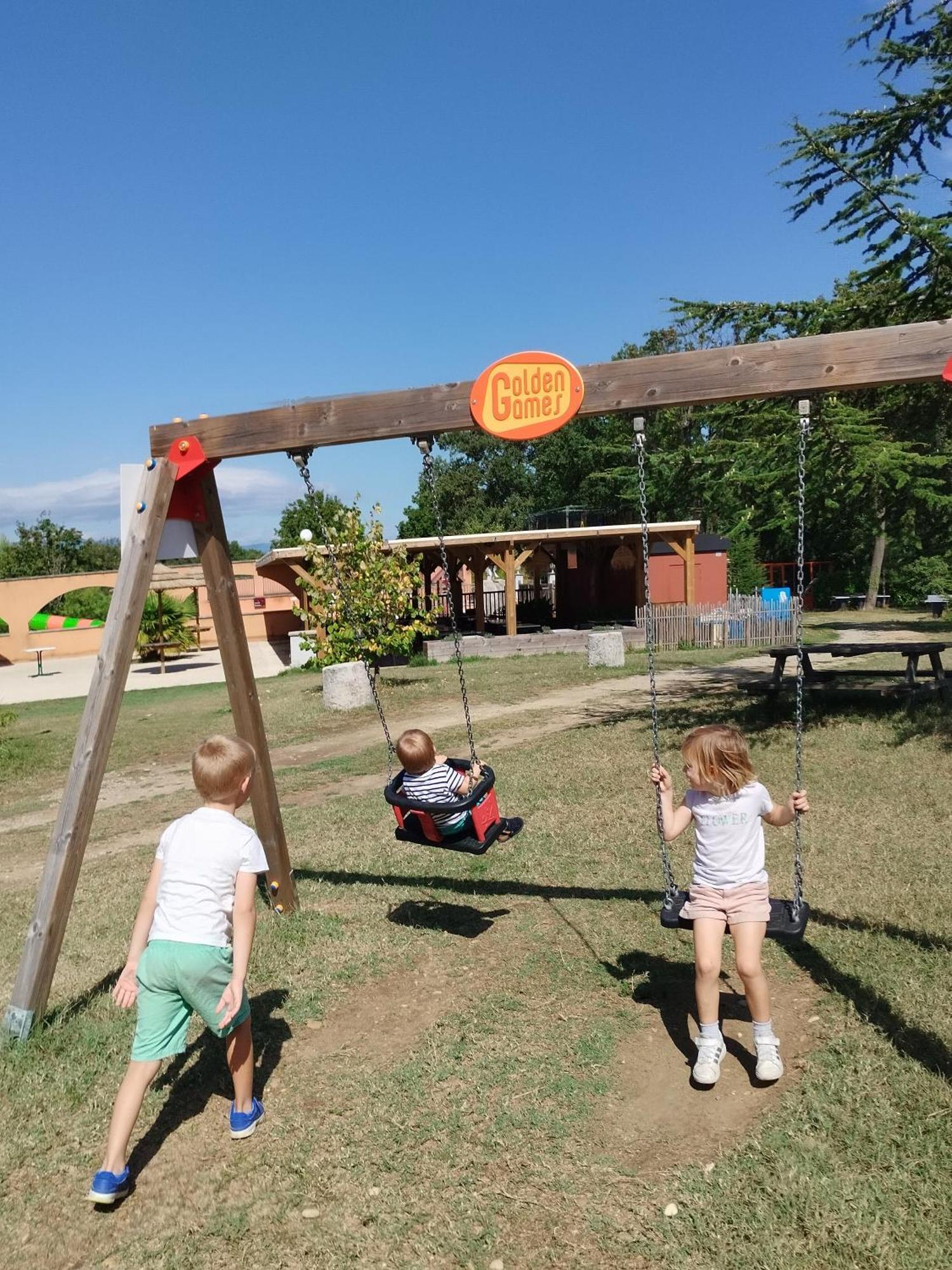 Camping Domaine De Senaud Albon Екстериор снимка