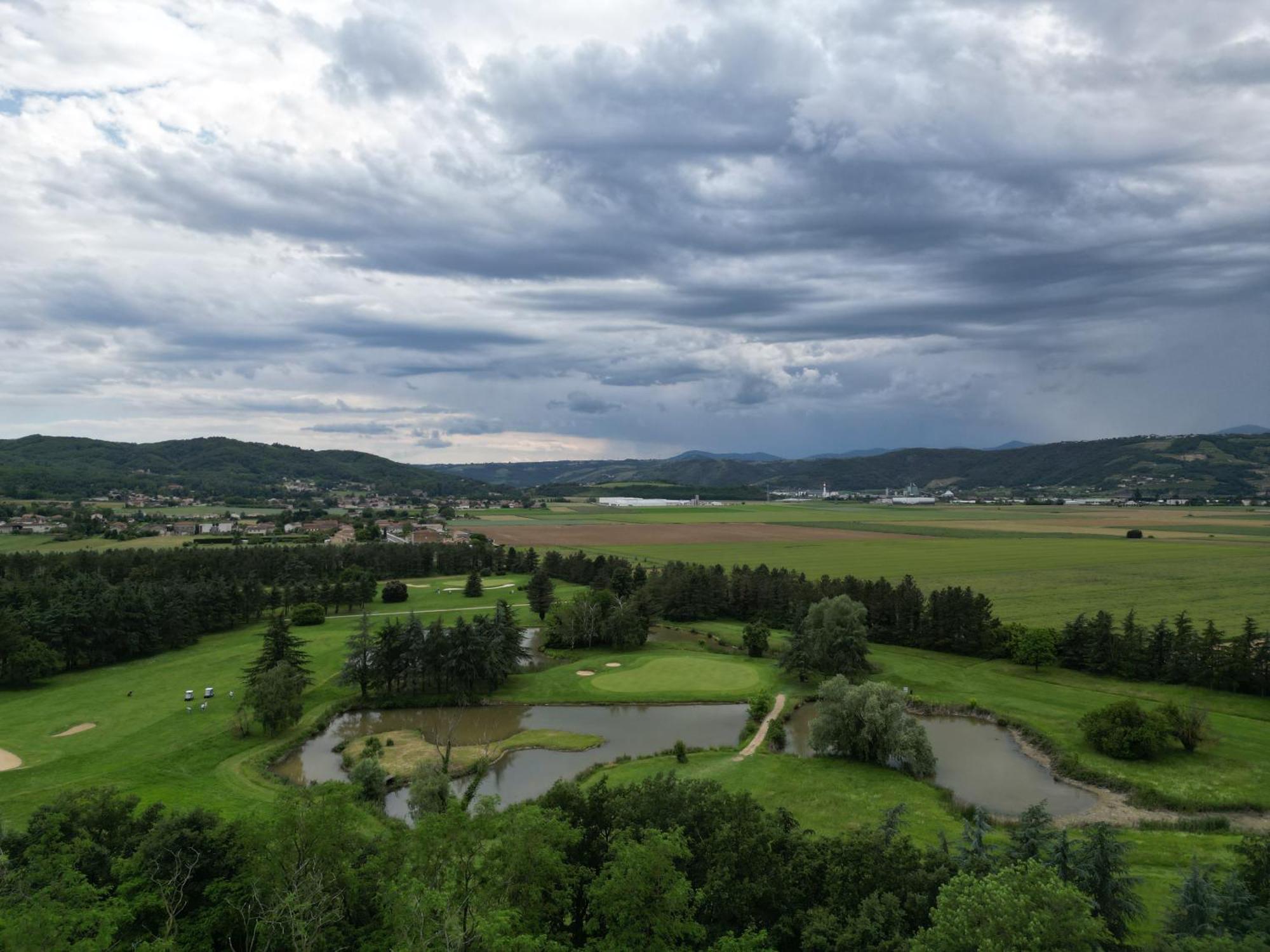 Camping Domaine De Senaud Albon Екстериор снимка