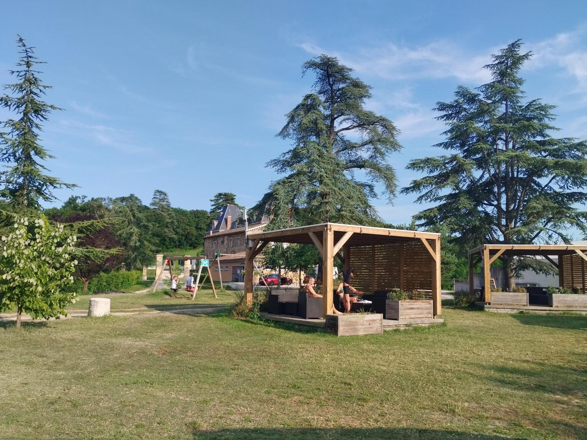 Camping Domaine De Senaud Albon Екстериор снимка