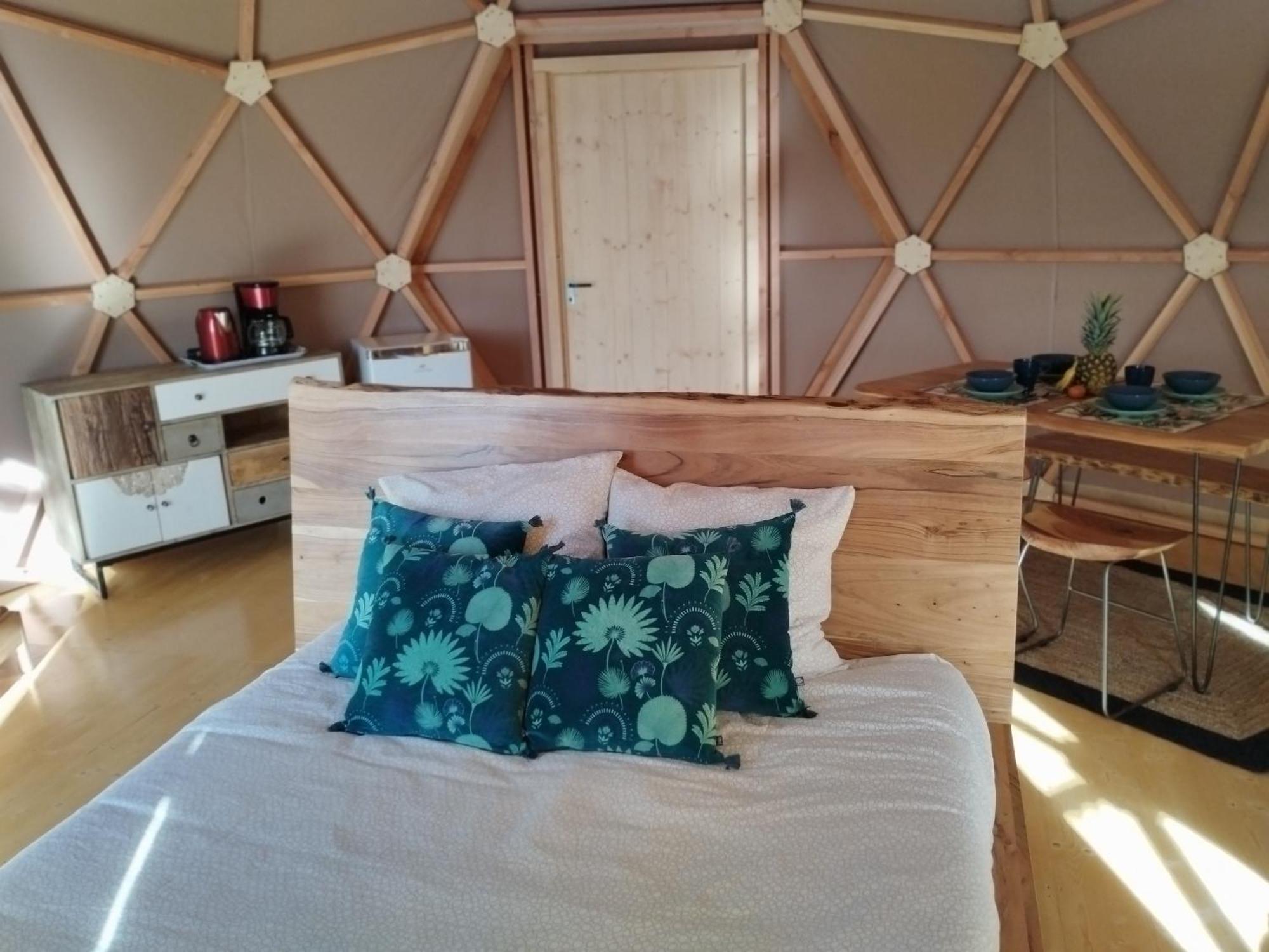 Camping Domaine De Senaud Albon Екстериор снимка