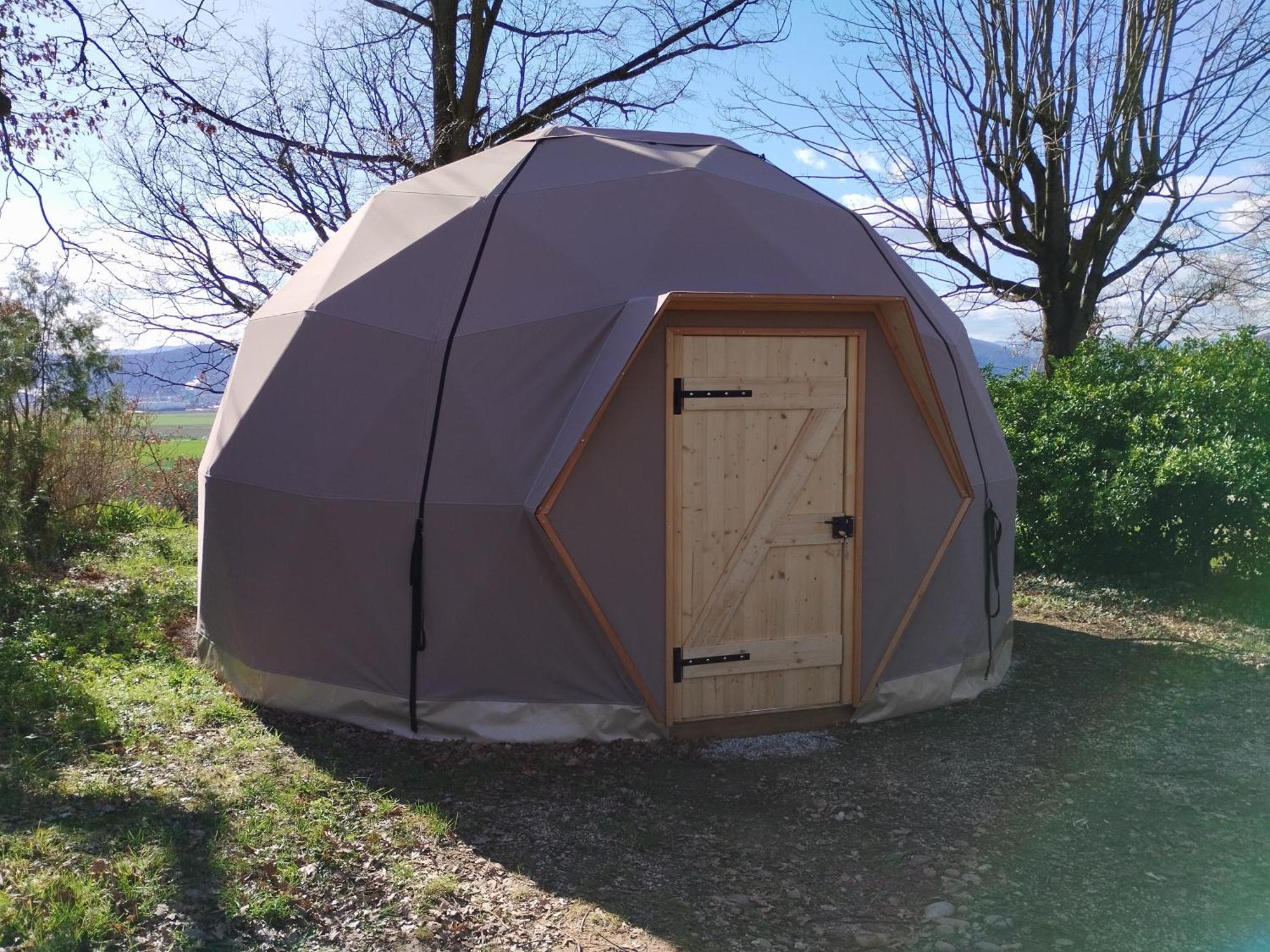 Camping Domaine De Senaud Albon Екстериор снимка