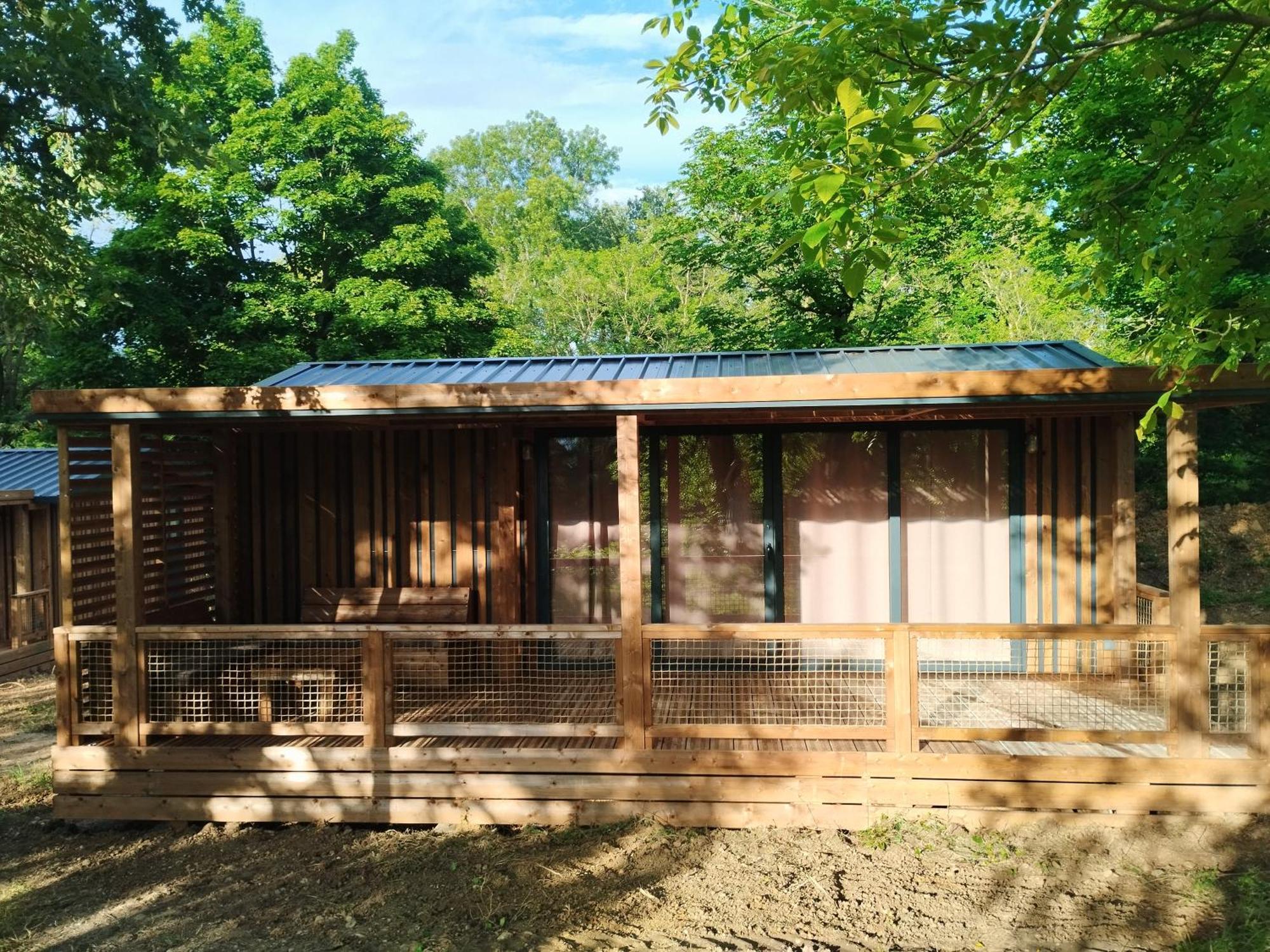Camping Domaine De Senaud Albon Екстериор снимка