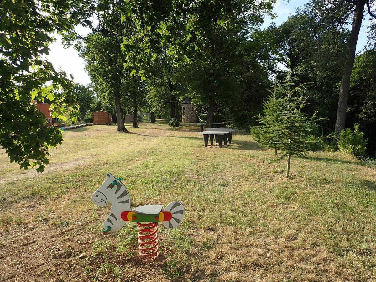 Camping Domaine De Senaud Albon Екстериор снимка
